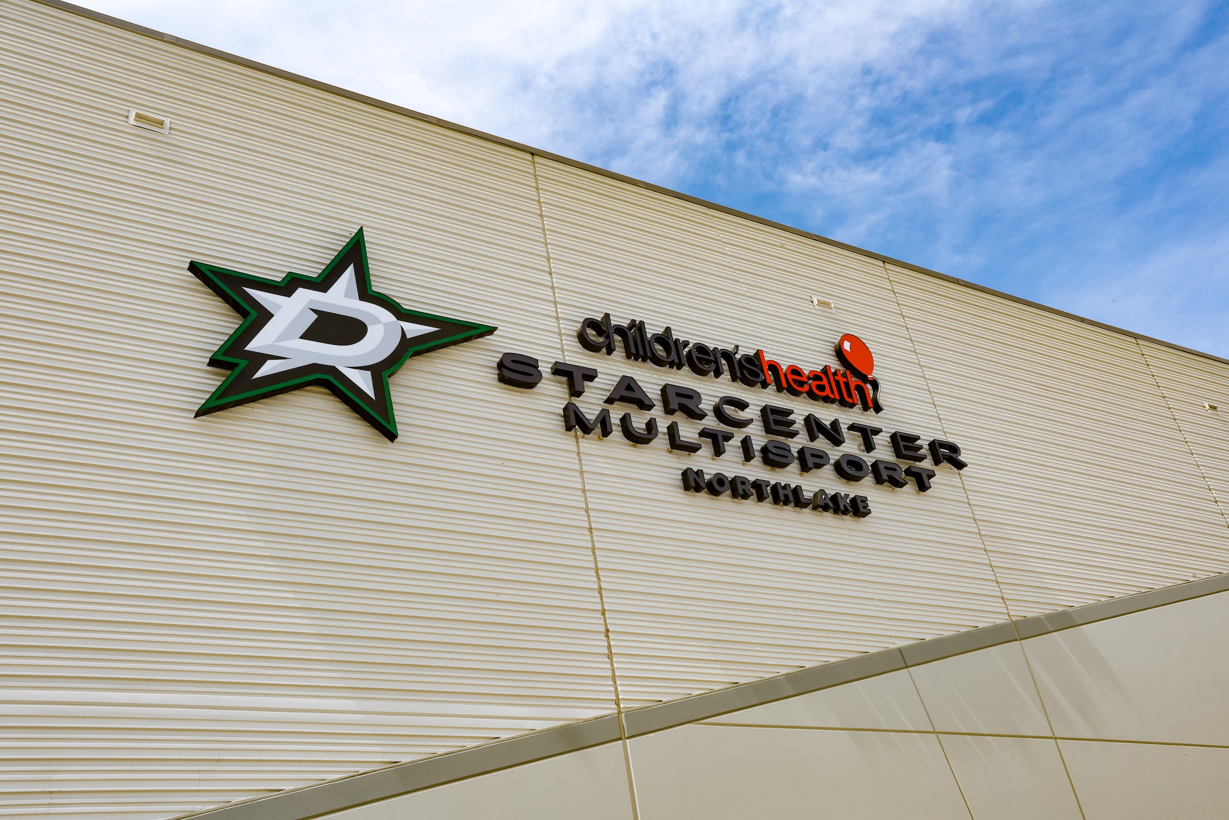New sports bar backed by Dallas Stars owner opening in Northlake