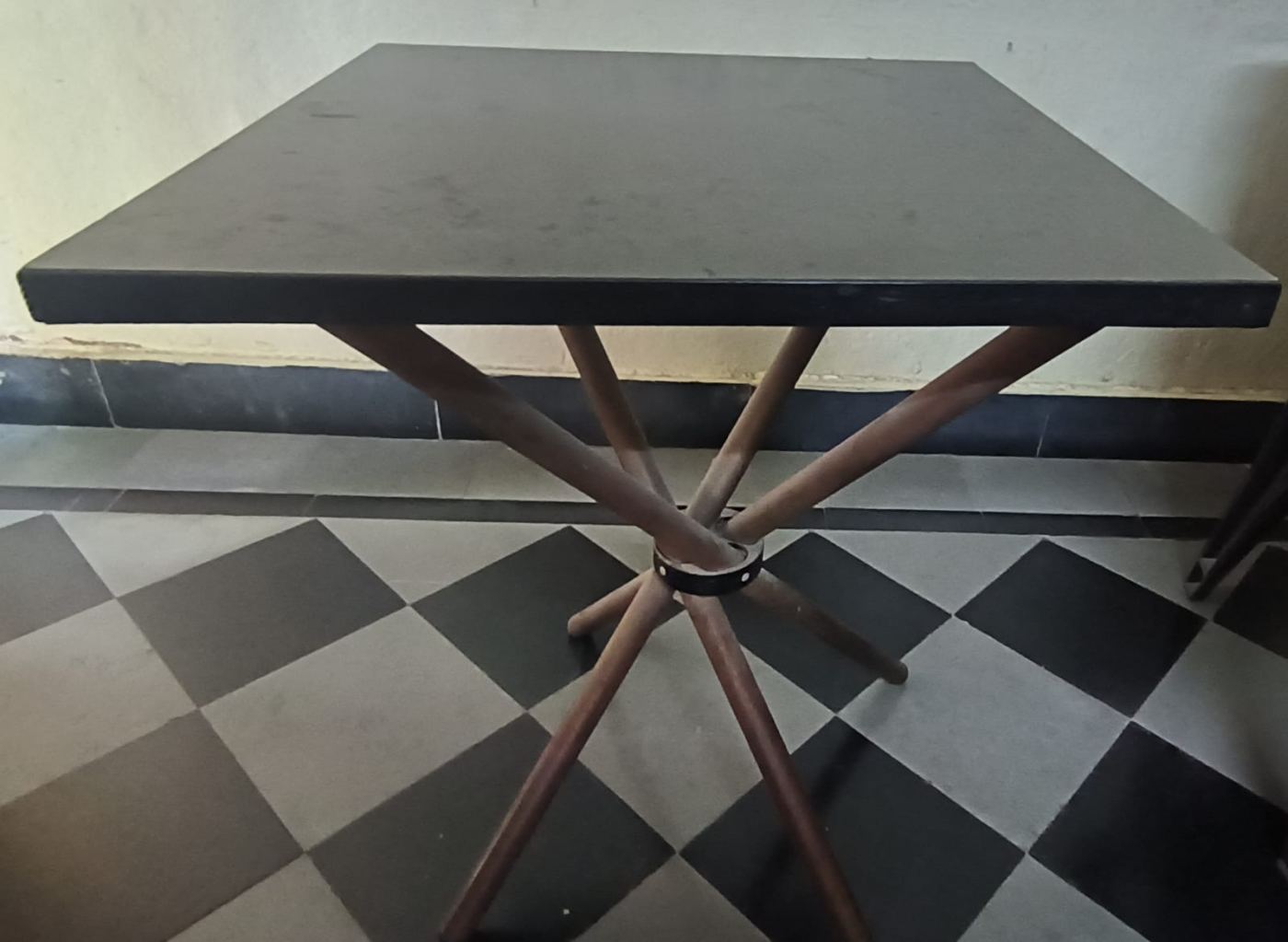 Designer table at very low cost